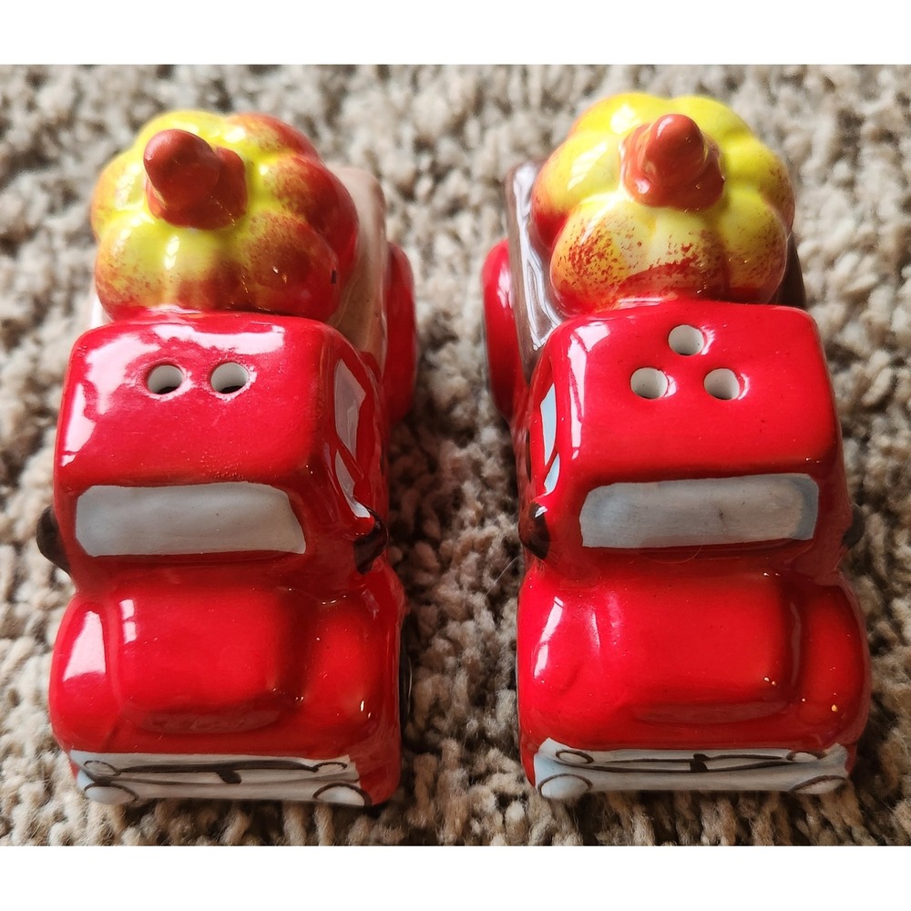 Red Harvest Truck Pumpkin Ceramic Salt and Pepper Shakers Set Fall Decor